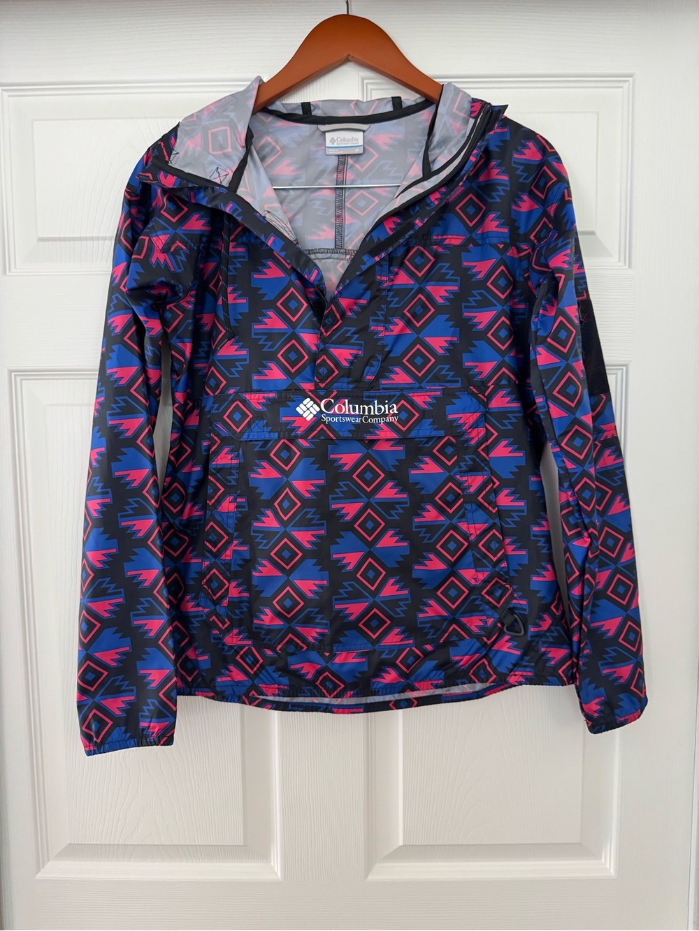 Columbia Packable Windbreaker Pullover Jacket Women’s Medium Retro Aztec Print